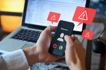Scammer calling with unknown number to fake identity or steal data