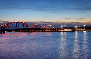 centennial bridge from rock island to davenport quad cities