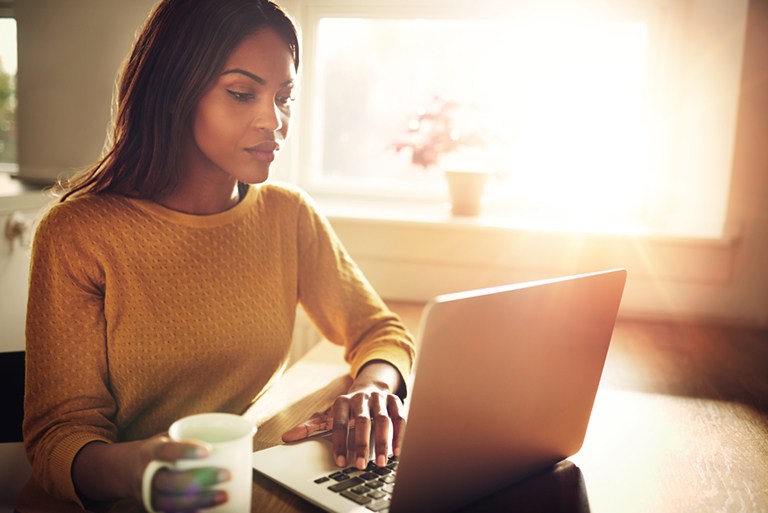 online_bank768x513 online_bank768x513
