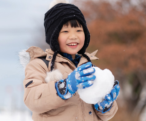 Kid with snowball